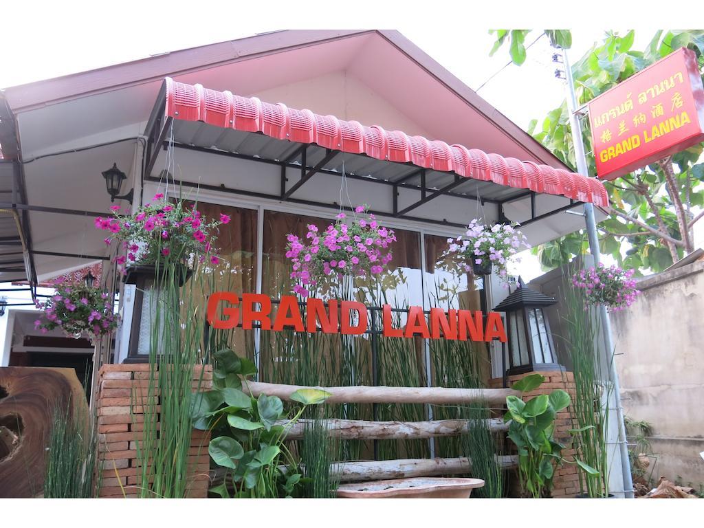 Grand Lanna Hotel Chiang Mai Buitenkant foto