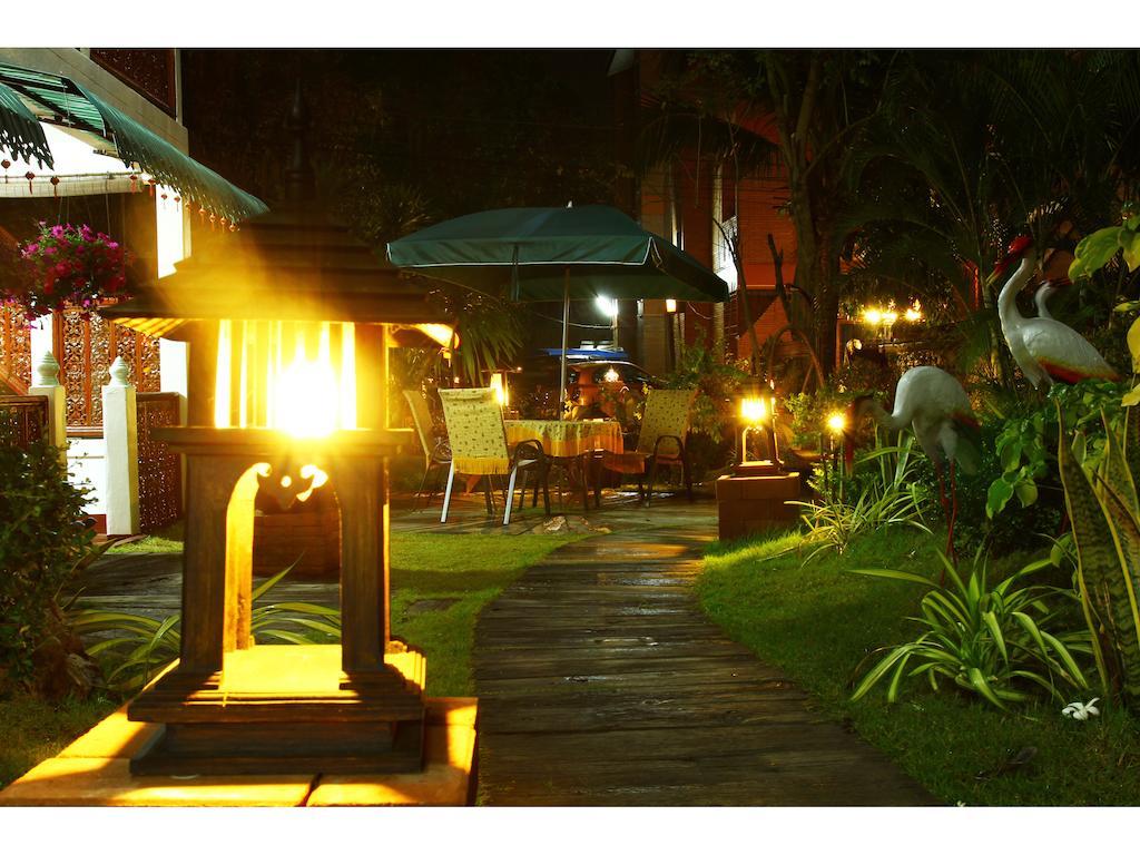 Grand Lanna Hotel Chiang Mai Buitenkant foto