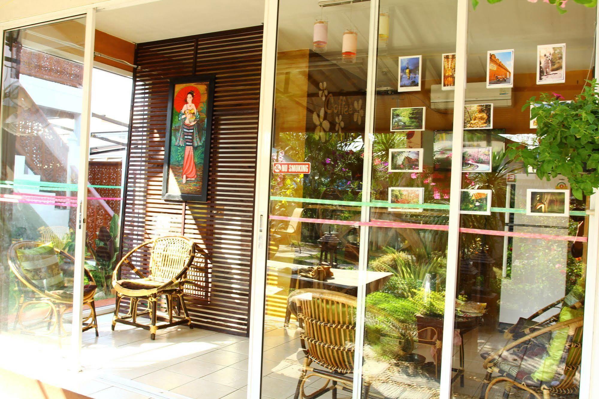 Grand Lanna Hotel Chiang Mai Buitenkant foto