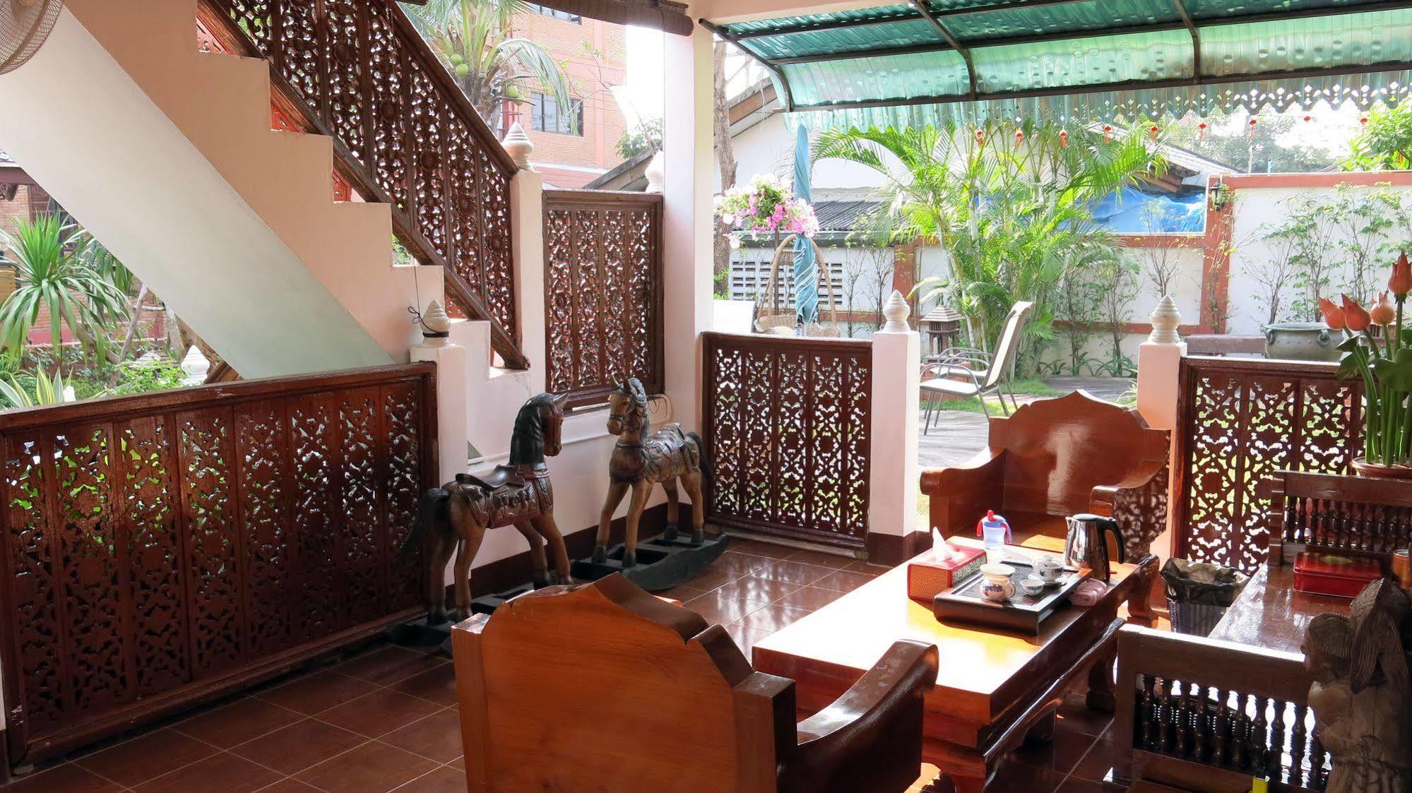 Grand Lanna Hotel Chiang Mai Buitenkant foto