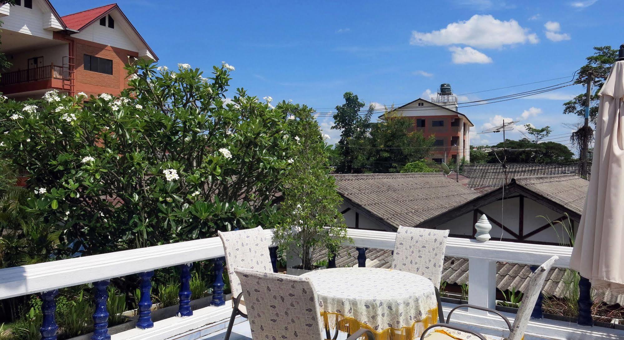 Grand Lanna Hotel Chiang Mai Buitenkant foto